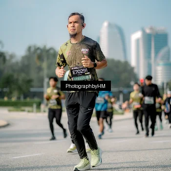 Runner Photo 6722443