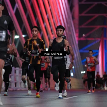 Runner Photo 6722621