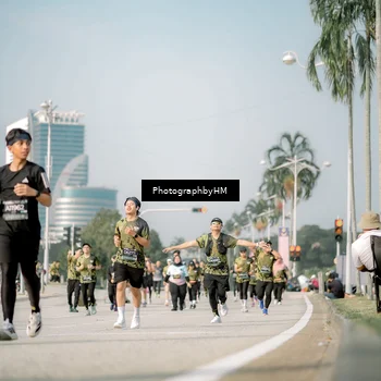 Runner Photo 6723040