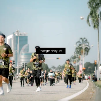 Runner Photo 6723047