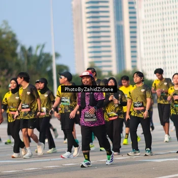 Runner Photo 6723085