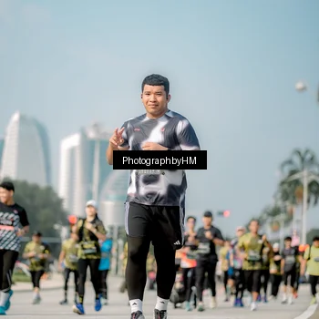 Runner Photo 6723200