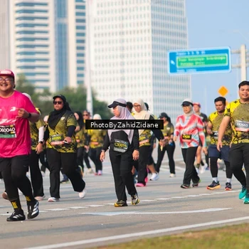 Runner Photo 6723271