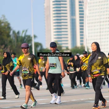 Runner Photo 6724030