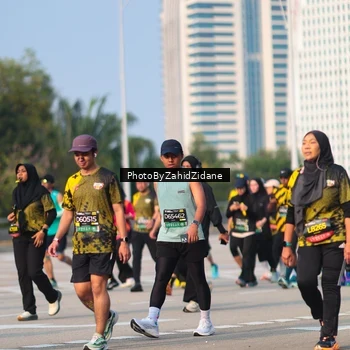 Runner Photo 6724036