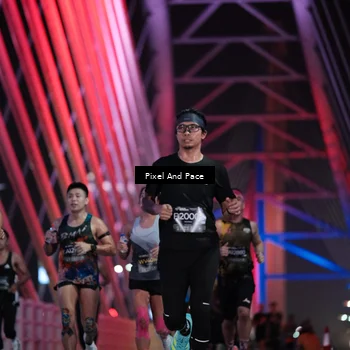 Runner Photo 6724685
