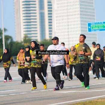 Runner Photo 6724690