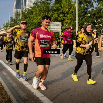 Runner Photo 6724980