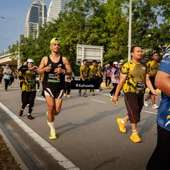 Runner Photo 6725498