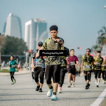 Runner Photo 6726474