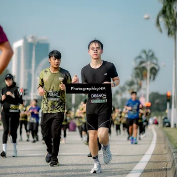 Runner Photo 6726518