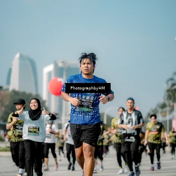 Runner Photo 6726549