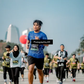 Runner Photo 6726551
