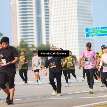 Runner Photo 6726568