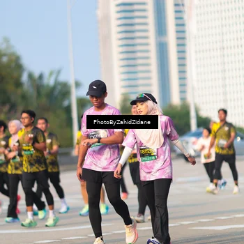Runner Photo 6726640