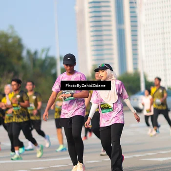 Runner Photo 6726645