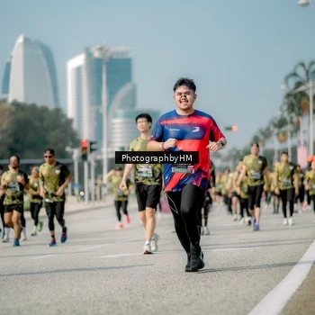 Runner Photo 6726692