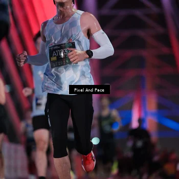 Runner Photo 6726842