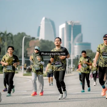 Runner Photo 6727423