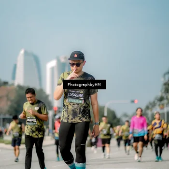 Runner Photo 6727440