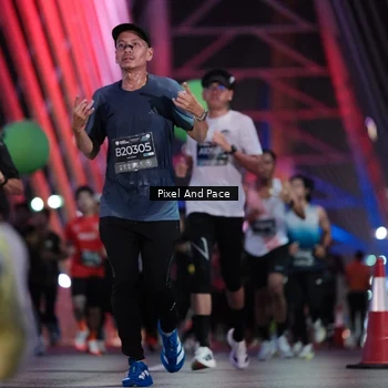 Runner Photo 6728197