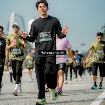 Runner Photo 6728343