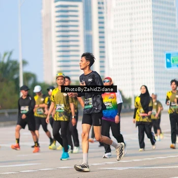 Runner Photo 6728602