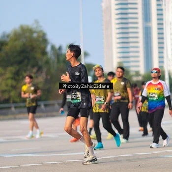 Runner Photo 6728606