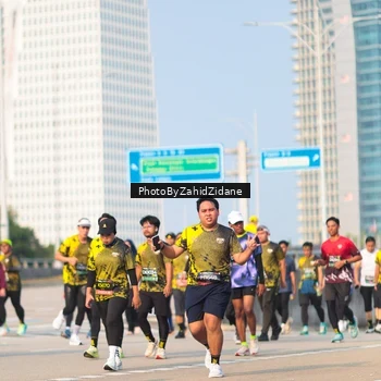 Runner Photo 6728840