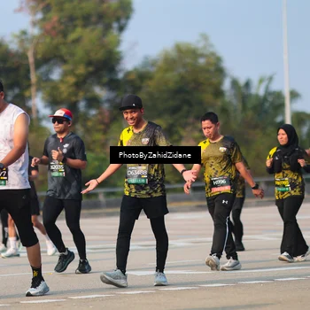 Runner Photo 6729049