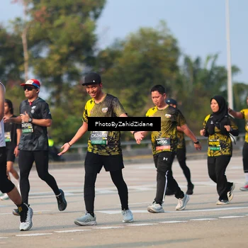 Runner Photo 6729059