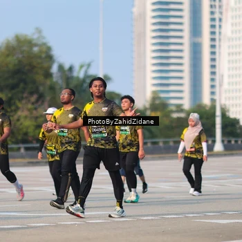 Runner Photo 6729105