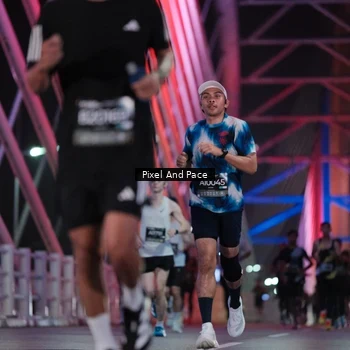 Runner Photo 6730080