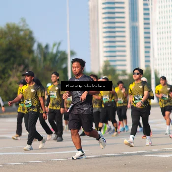 Runner Photo 6730284
