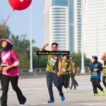 Runner Photo 6730499