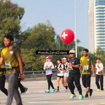 Runner Photo 6730675