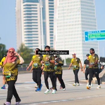 Runner Photo 6730736