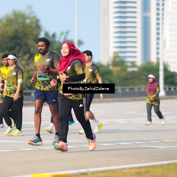 Runner Photo 6730941