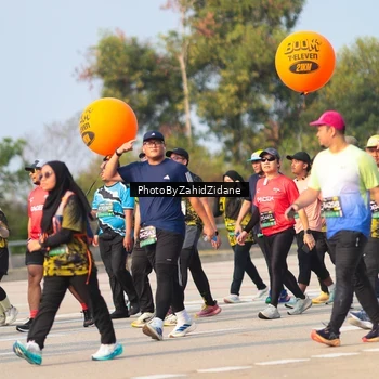 Runner Photo 6731573