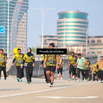 Runner Photo 6732923