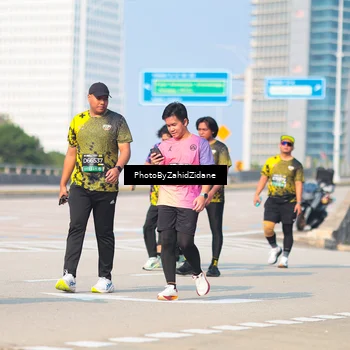 Runner Photo 6733441