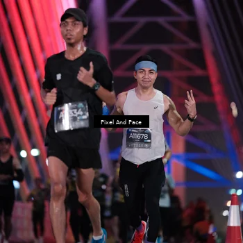 Runner Photo 6733704