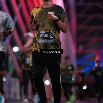 Runner Photo 6734000