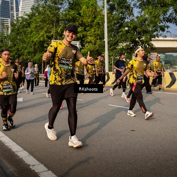 Runner Photo 6734235