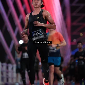 Runner Photo 6734950