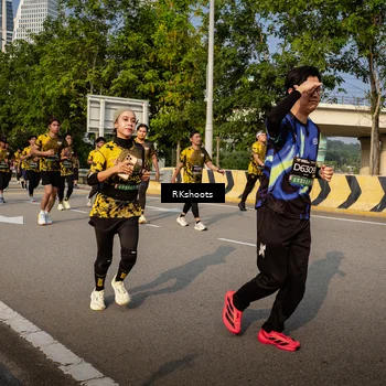 Runner Photo 6735057
