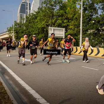 Runner Photo 6735075