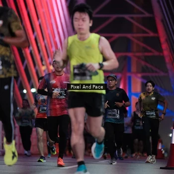 Runner Photo 6735565