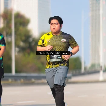 Runner Photo 6735768