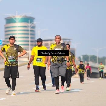 Runner Photo 6736005